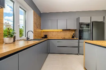 Private Pool Villa in Žgaljići for 10 Guests