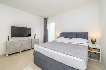 Private Pool Villa in Žgaljići for 10 Guests