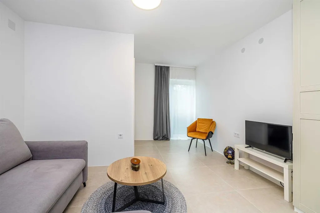Private Pool Villa in Žgaljići for 10 Guests
