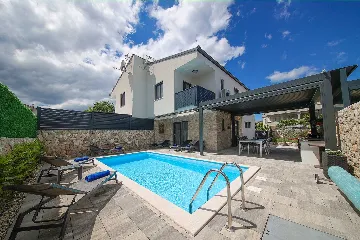 Malinska 3-Bedroom House with Heated Private Pool