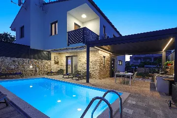 Malinska 3-Bedroom House with Heated Private Pool