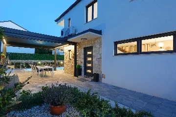 Malinska 3-Bedroom House with Heated Private Pool