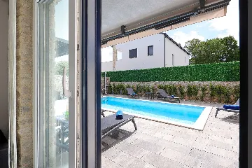 Malinska 3-Bedroom House with Heated Private Pool