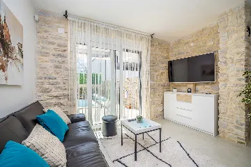 Malinska 3-Bedroom House with Heated Private Pool