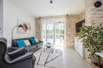 Malinska 3-Bedroom House with Heated Private Pool