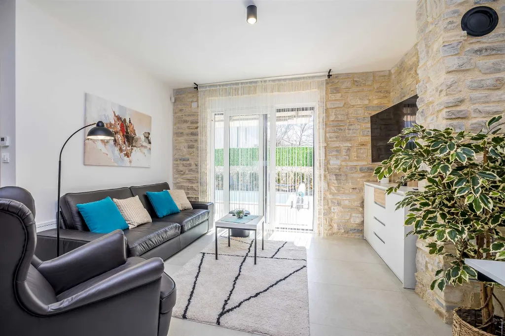 Malinska 3-Bedroom House with Heated Private Pool