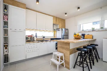 Malinska 3-Bedroom House with Heated Private Pool