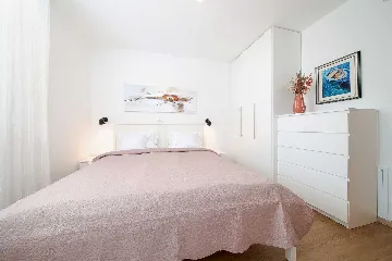 Malinska 3-Bedroom House with Heated Private Pool