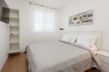 Malinska 3-Bedroom House with Heated Private Pool