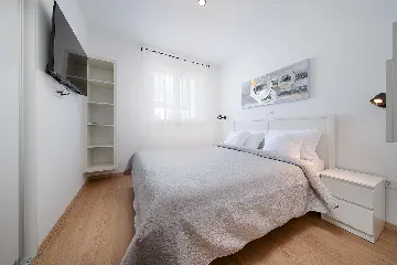 Malinska 3-Bedroom House with Heated Private Pool