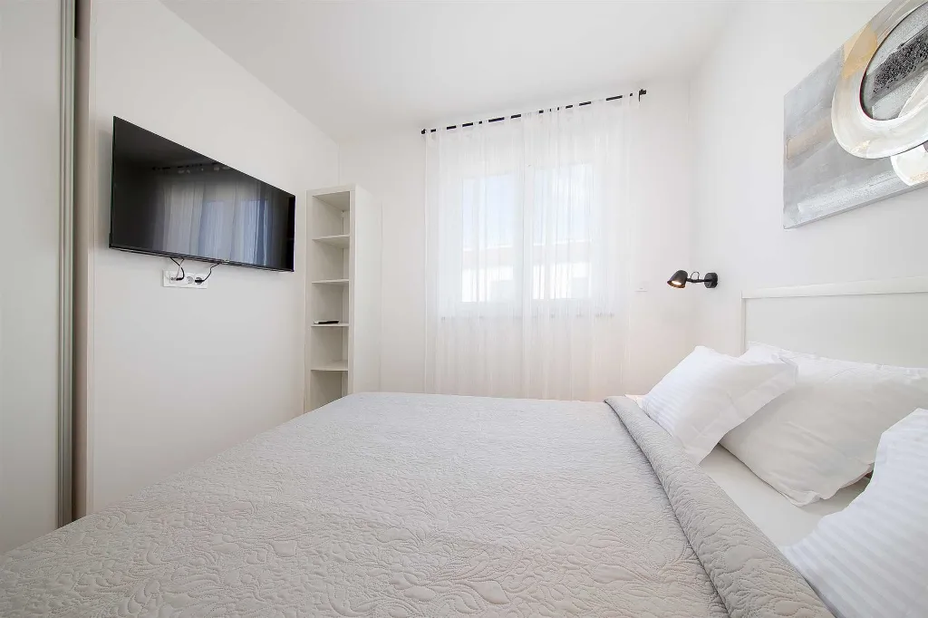 Malinska 3-Bedroom House with Heated Private Pool