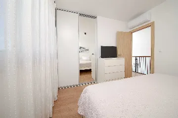 Malinska 3-Bedroom House with Heated Private Pool