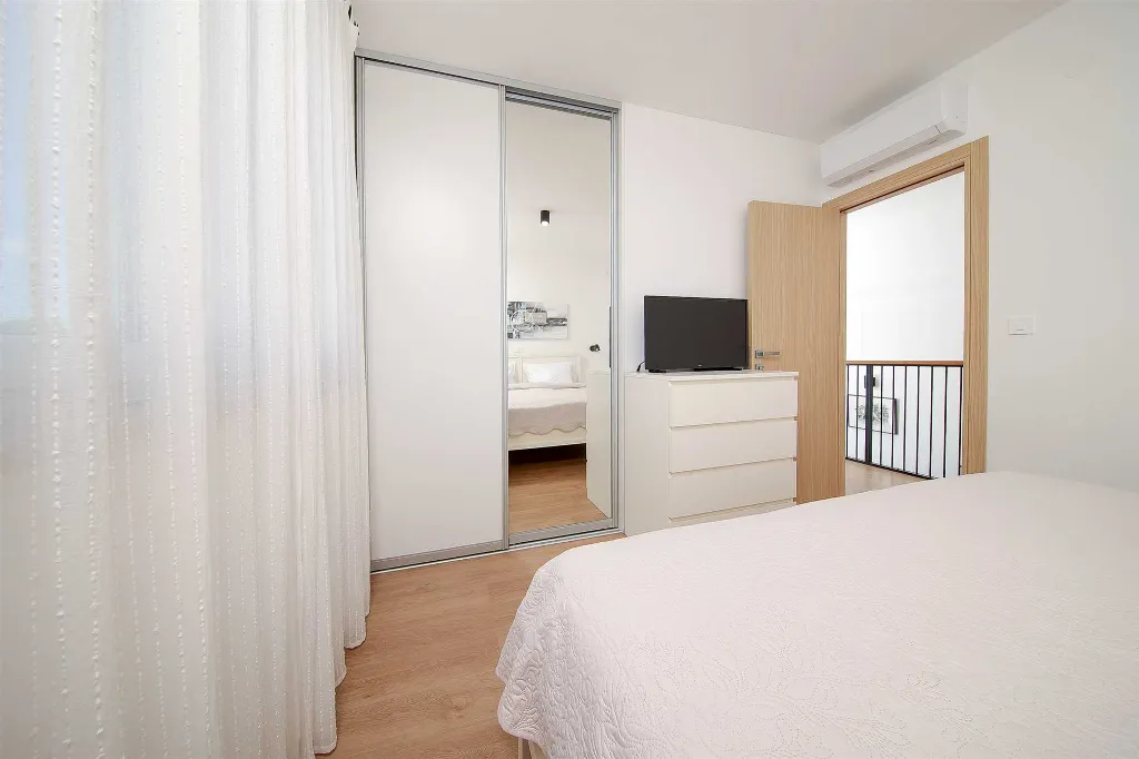 Malinska 3-Bedroom House with Heated Private Pool