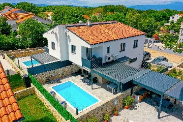 Malinska 3-Bedroom House with Heated Private Pool