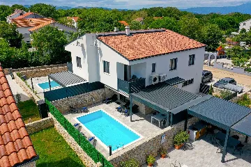 Malinska 3-Bedroom House with Heated Private Pool