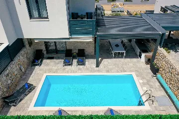 Malinska 3-Bedroom House with Heated Private Pool