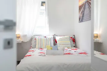 Ground-Floor Apartment in Čižići with Pool