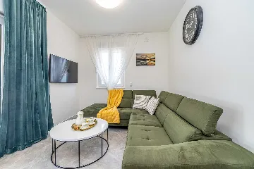 Holiday House in Žestilac for Up to 6 Guests