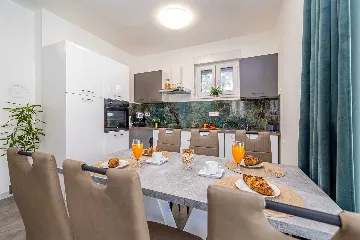 Holiday House in Žestilac for Up to 6 Guests