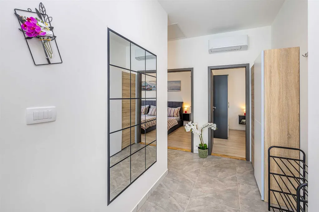 Holiday House in Žestilac for Up to 6 Guests