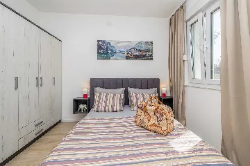 Holiday House in Žestilac for Up to 6 Guests