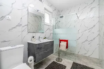 Holiday House in Žestilac for Up to 6 Guests