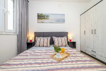 Holiday House in Žestilac for Up to 6 Guests