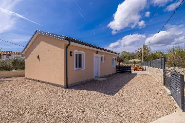 Holiday House in Žestilac for Up to 6 Guests