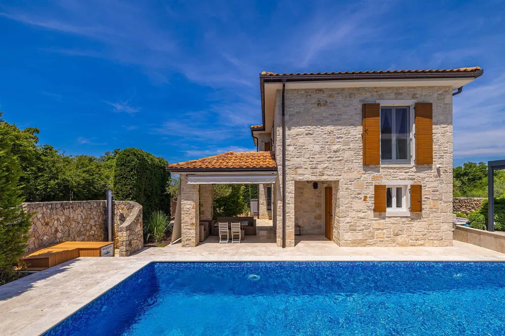 Holiday House with Private Pool in Malinska