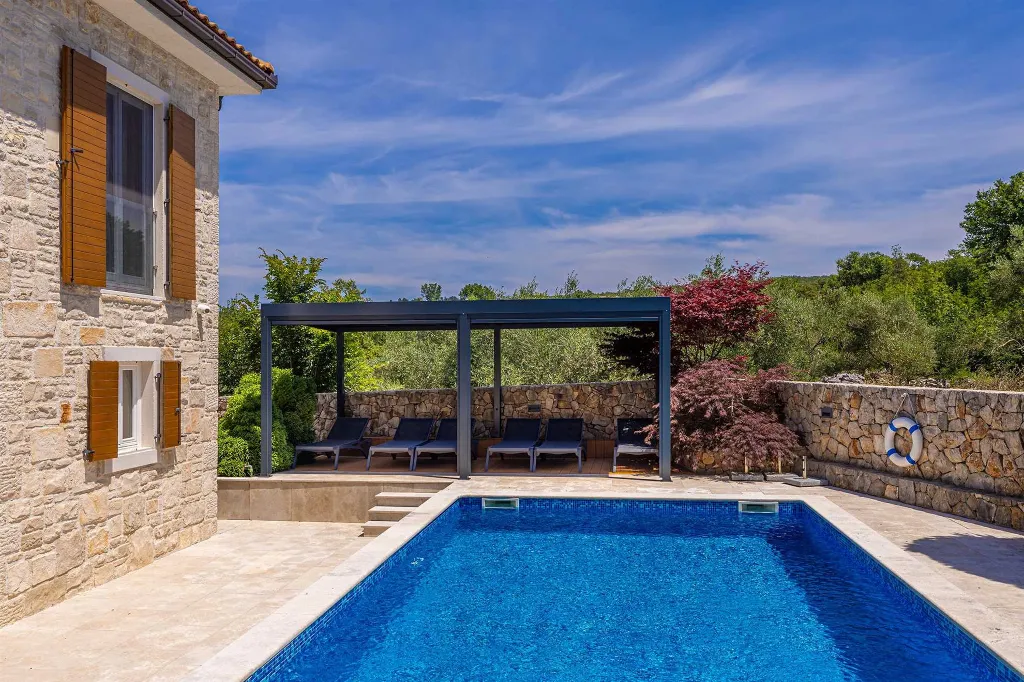 Holiday House with Private Pool in Malinska