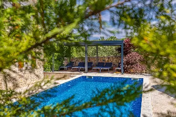 Holiday House with Private Pool in Malinska