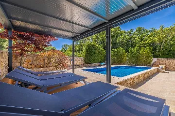 Holiday House with Private Pool in Malinska