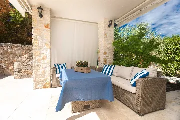 Holiday House with Private Pool in Malinska