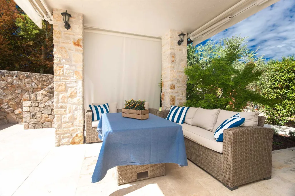 Holiday House with Private Pool in Malinska