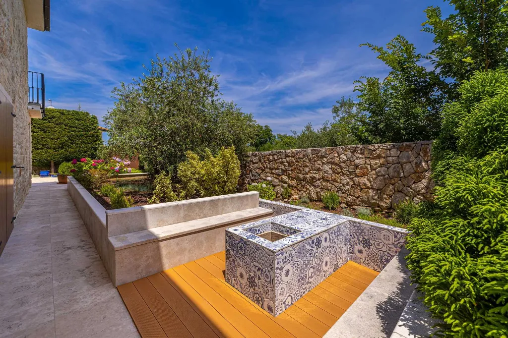 Holiday House with Private Pool in Malinska