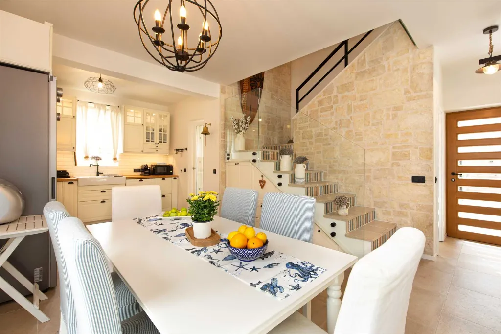 Holiday House with Private Pool in Malinska