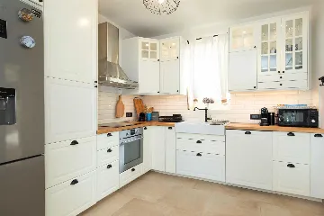 Holiday House with Private Pool in Malinska