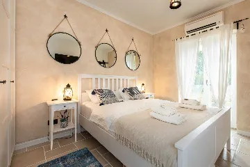 Holiday House with Private Pool in Malinska