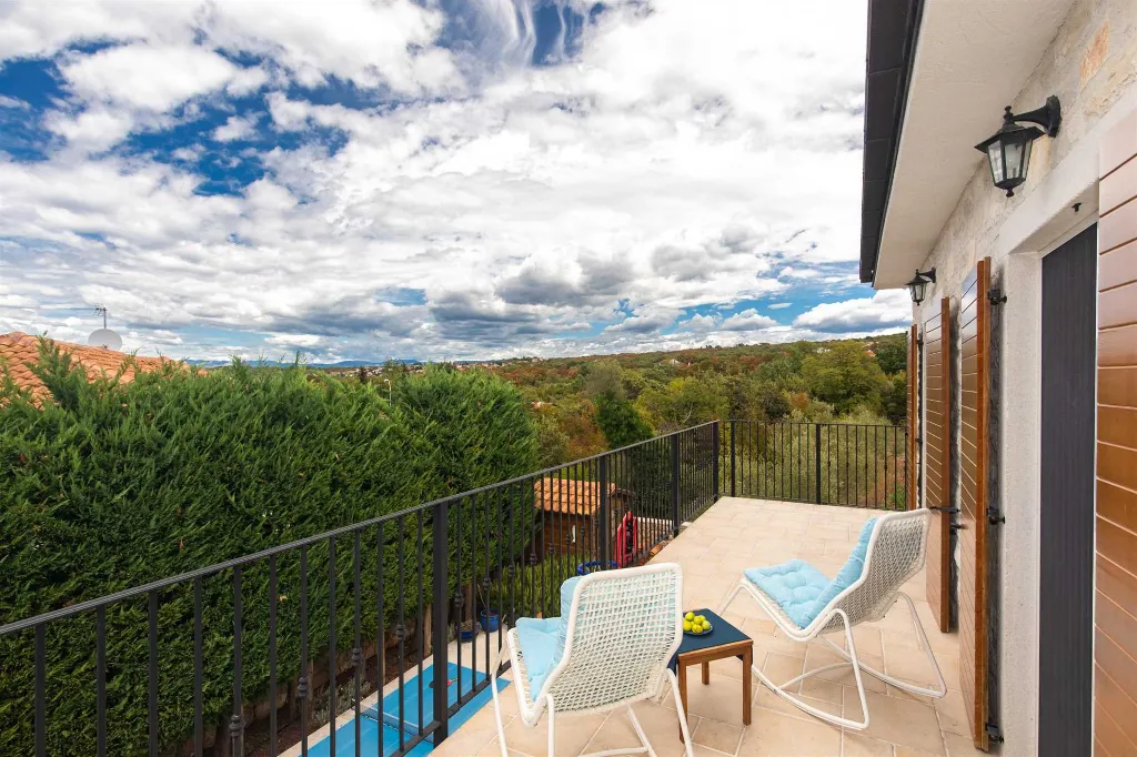 Holiday House with Private Pool in Malinska