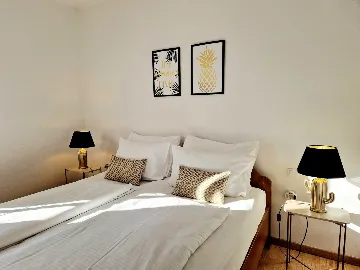 Poreč 1-Bedroom Apartment with Two Balconies