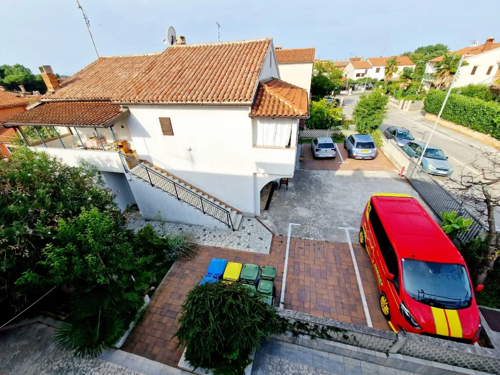 Poreč 1-Bedroom Apartment with Two Balconies