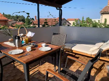 Poreč 1-Bedroom Apartment with Two Balconies