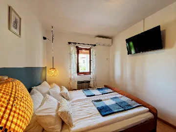 One-Bedroom Apartment with Private Balcony in Poreč