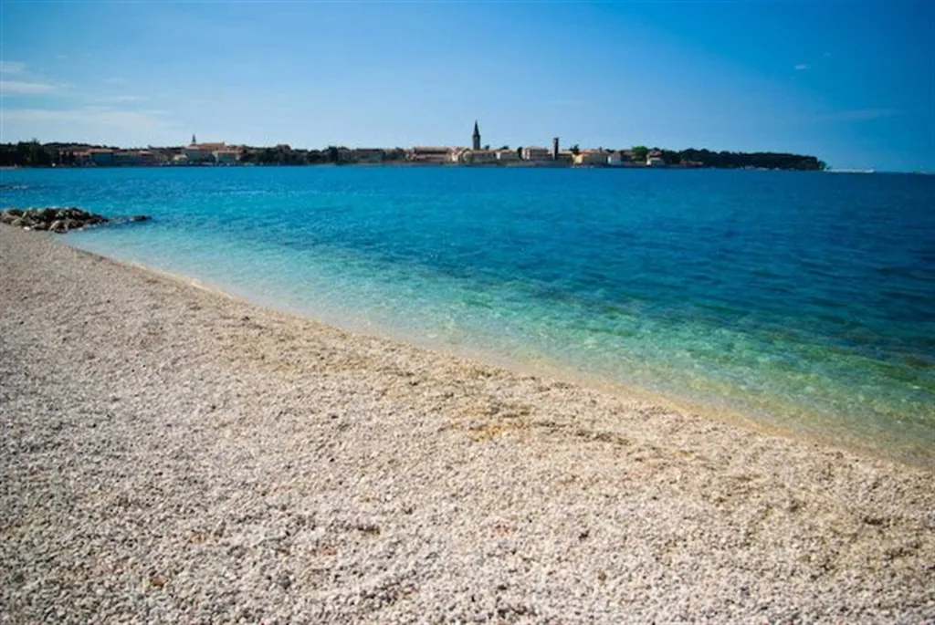 Two-Bedroom Apartment with Private Balconies in Poreč