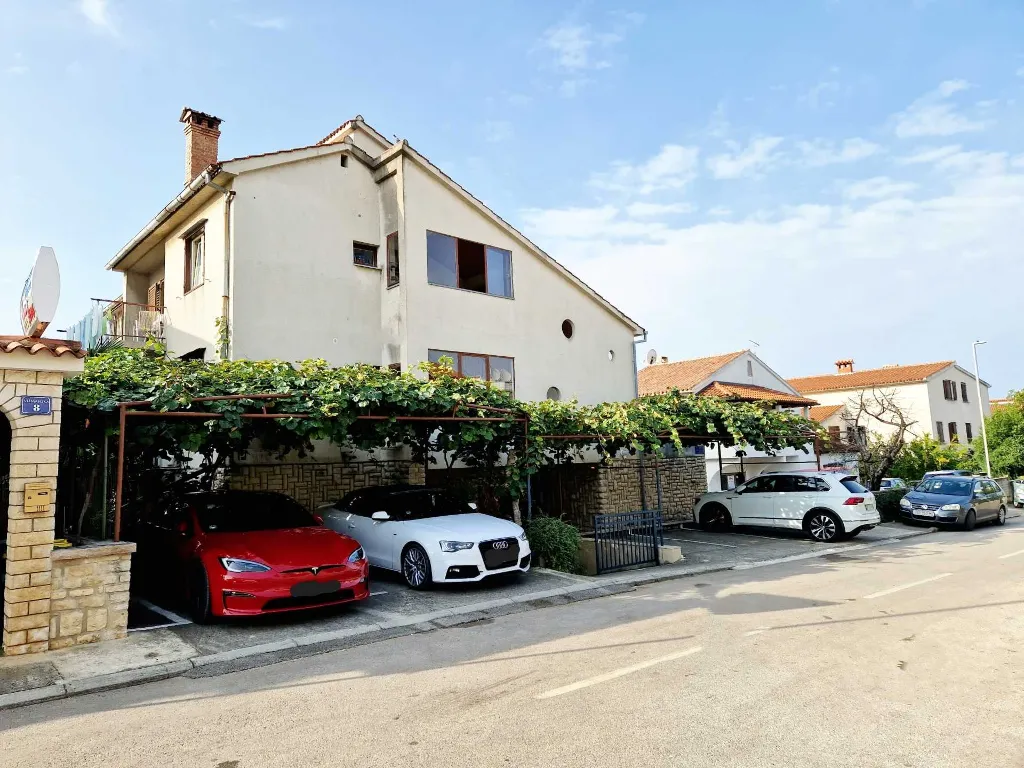 Two-Bedroom Apartment with Private Balconies in Poreč