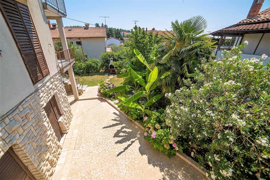 Poreč 1-Bedroom Apartment with Private Balcony