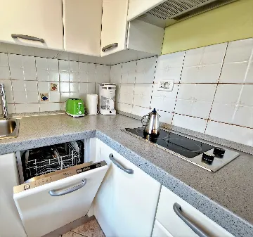 Studio Apartment for Two in Poreč with Terrace