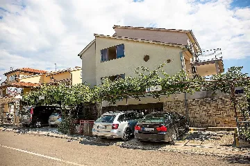 Studio Apartment for Two in Poreč with Terrace