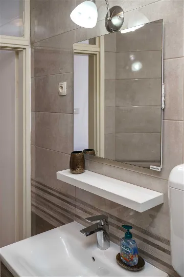 Studio Apartment with Terrace and Beach View