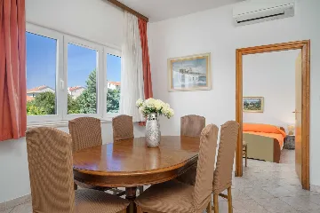 1-Bedroom Apartment for Up to 4 Near the Beach